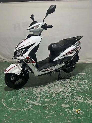 Скутеры: Тип скутера 150 куб. см, Бензин, Б/у — 8