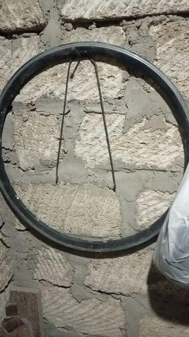 sport velosiped: Velosiped təkəri, velosiped sükanı, velosiped oturacağı və digər