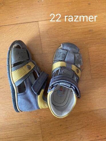 демисезонная детская обувь 22 размера: Baha alınıb. Yaxşı vəziyyətdədir. Razmeri 22
