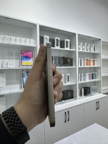 Apple iPhone: IPhone 16 Pro, 256 GB, Natural Titanium, Face ID — 5