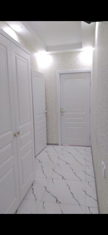 Günlük kirayə mənzillər: 3 otaqlı — 4