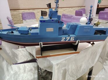 2107 modeli: Gemi modeli işlek vəziyyətdə gedir suda