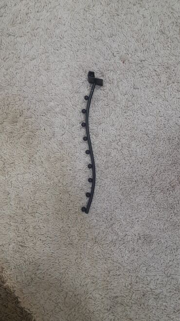 Mağaza asılqanları: Mağaza vitrin sistemi üçün asqı və profil dəsti - Divara bərkidilən — 1