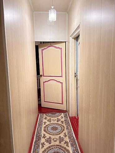 Продажа коттеджей и домов: Сдаю дом 100 кв м подвал үч 10 сот времянка отоливается Центральная — 3
