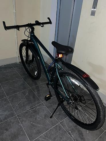 Şəhər velosipedləri: Yeni Şəhər velosipedi 29", sürətlərin sayı: 24, Ünvandan götürmə — 3