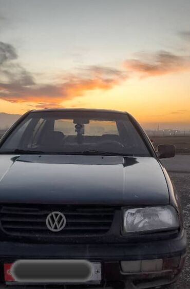 вента афто: Volkswagen Vento: 1992 г., 1.8 л, Механика, Бензин, Седан