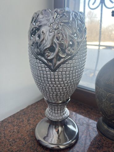 советская ваза: Продам вазу привозили с дубаев цена окончательная
