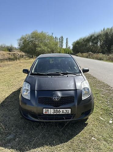 Toyota: Toyota Vitz: 2008 г., 1.3 л, Кол менен иштөөчү, Бензин, Хетчбек — 5