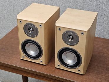 Zvučnici i stereo sistemi: Magnat dvosistemske bookshelf zvučničke kutije - Brend: Magnat (logo — 6