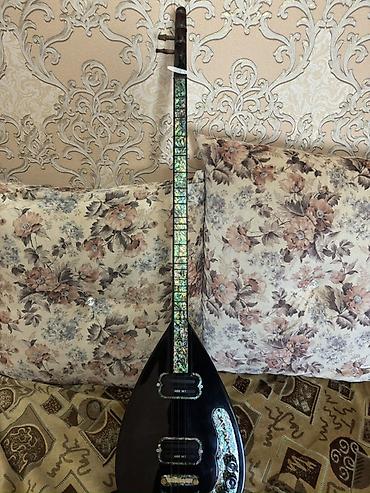 Электрогитары: Elektrik saz – qara rəng, abalon naxışlı inlay - Korpus: armud — 3