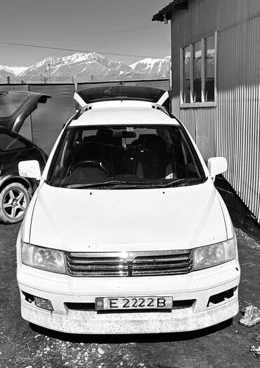 Mitsubishi: Mitsubishi Chariot: 1997 г., 2.4 л, Автомат, Бензин, Минивэн