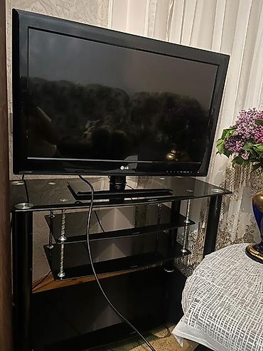 ТВ и видео: Б/у Телевизор LG LCD 32" — 1