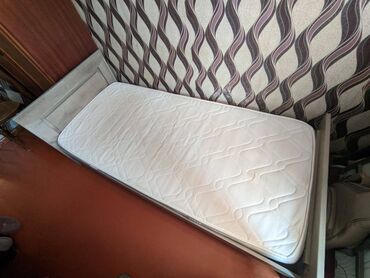 Raskladuşkalar: Кровать и матрас \ çarpayı və matras