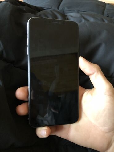 Apple iPhone: IPhone Xs Max, Gümüşü, Face ID — 1