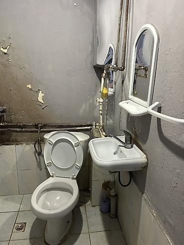 ucuz ev: Rüstəmov 36. Metroya 4-5 dəqiqə piyada məsafədədir. 1 in 2 yə — 10