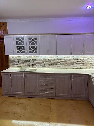 Sifarişlə mətbəx mebeli: Sifarişlə mətbəx dəsti, Özü çəkən petlələr, Mat laminat, Kredit var, Ünvandan götürmə, Pulsuz çatdırılma, Ödənişli çatdırılma — 6