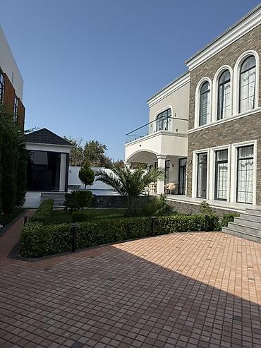 6 mikrorayon: 5 otaqlı, 216 kv. m, Yeni təmirli — 1