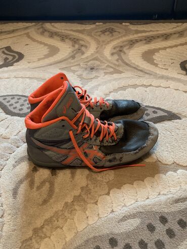 Кроссовки и спортивная обувь: Продаю Борцовки Asics Matflex 6, оранжевого цвета цена договорная
