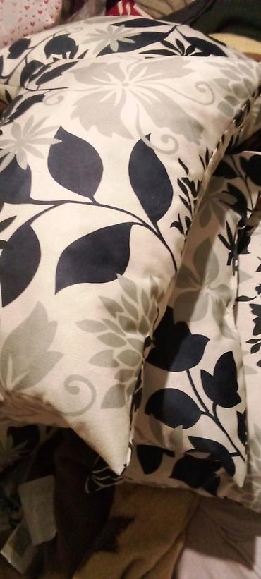 Jastuci: Dekorativni jastuci – ručni rad - Modeli: jednobojni (tirkiz — 15