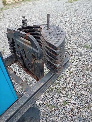 ensign traktor: Traktor üçün qabaq balans yükləri və montaj dəsti Məhsul təsviri: - — 1
