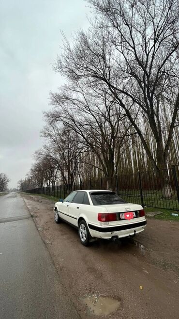 москва авто: Audi 80: 1992 г., 2 л, Механика, Бензин, Седан