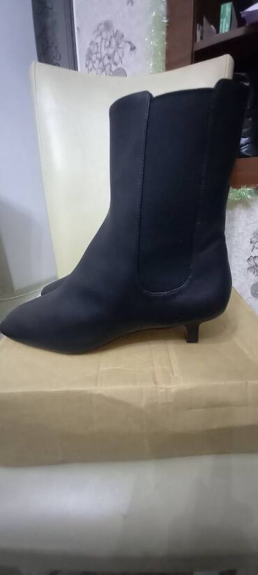 Çəkmələr: Ölçü: 41.5, Yeni -da lalafo.az — 7 Çəkmələr: Ölçü: 41.5, Yeni — 7