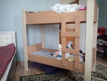 купить кресло кровать недорого бу: Детская двухъярусная кровать, с матрасом, очень качественный