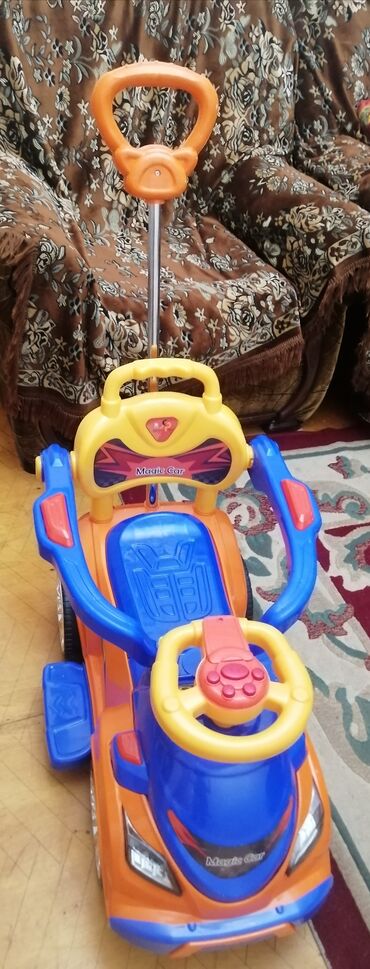 Uşaq üçün elektrik maşınları: Rəngli Uşaq arabası yeni vəziyyət də 40 azn tutacaq yeride var səliqə