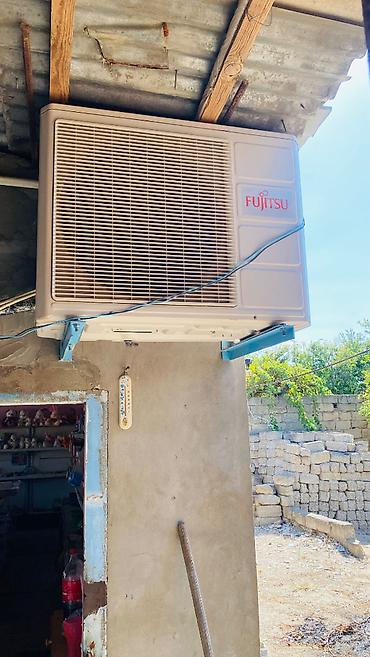 kond: Kondisioner Fujitsu, İşlənmiş, 70-80 kv. m, Split sistem — 2