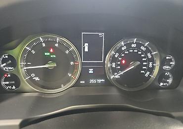 Toyota: Toyota Land Cruiser: 2020 г., 5.7 л, Автомат, Бензин, Внедорожник — 10