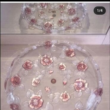 tort qabı: Keyfiyyətli .Almaniya istehsalı. Şirniyyat qabı, tort qabı və ya dekor