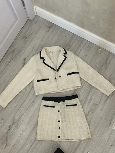 Şəxsi əşyalar: İkihissəli dəst – jilet tipli jaket və ətək 11/12 yaş 146-152 cm - — 1