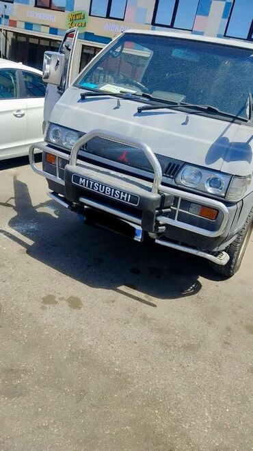 минивэн тойота 7 мест левый руль цена: Mitsubishi Delica: 1991 г., Бус