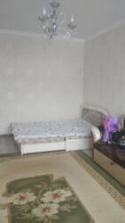 сдаю квартиру 5 микрорайон: 2 бөлмө, Кыймылсыз мүлк агенттиги, Чогуу жашоосу жок, Жарым -жартылай эмереги бар