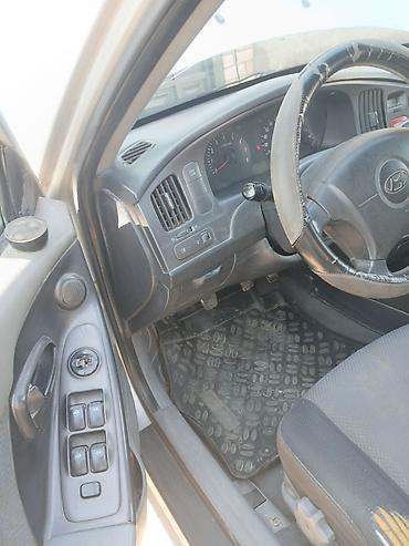 camry 2006: Hyundai Elantra: 2004 г., 1.6 л, Механика, Бензин, Хэтчбэк — 6