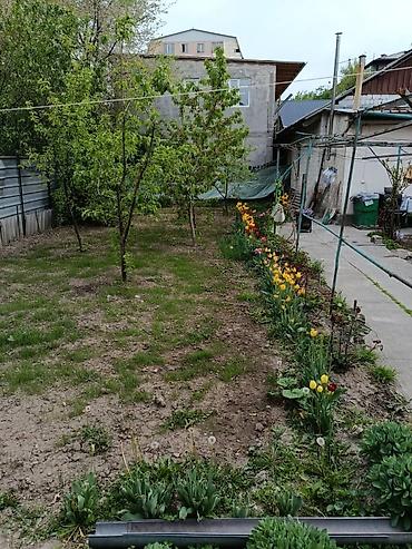 Продажа полдома: Сдаю. дом в районе 4 гор.больницы. Количество комнат 2 Площадь:42м2 — 14