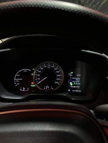 Toyota: Toyota Corolla: 2022 г., 1.8 л, Вариатор, Гибрид, Седан — 7