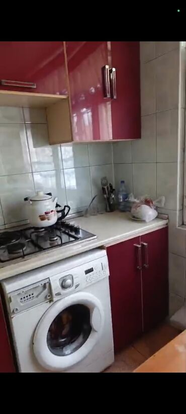 элитные 3 комнатные квартиры: Nefcilerde 5/2 mertəbesinde 3 otaqli ev 450 azn _0514857446_0773050142