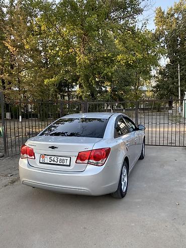 Chevrolet Cruze: 2010 г., 1.6 л, Автомат, Бензин, Седан