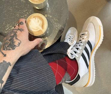 обувь для фитнеса: Кроссовкалар, 36, 36.5, 37, Adidas Originals, Жаңы, Өзү алып кетүү, Акысыз жеткирүү, Акылуу жеткирүү