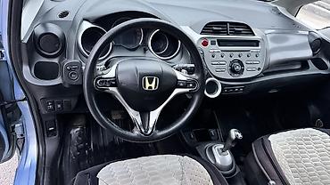 Honda: Honda Jazz: 2009 г., 1.4 л, Робот, Бензин, Хэтчбэк — 5