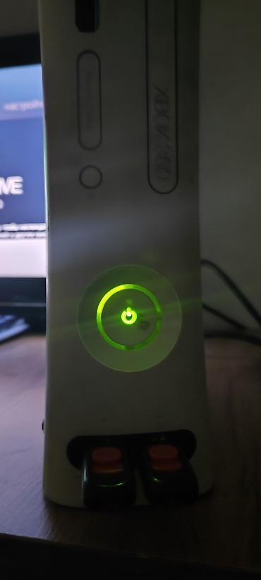 nintendo controller: Xbox 360 (белая версия, корпус “Fat”) с комплектом аксессуаров. БЕЗ — 2