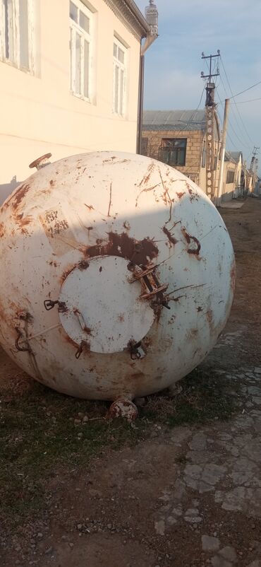 cay evi: Bak, Metal, 8500 l, İşlənmiş, Ünvandan götürmə