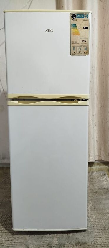 кухонный уголок токмак: Холодильник состояние отличное работает