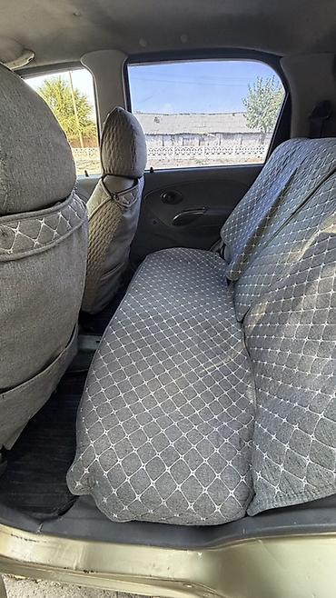 купить mini cooper: Компактный городской хэтчбек золотистого цвета. Основные — 7