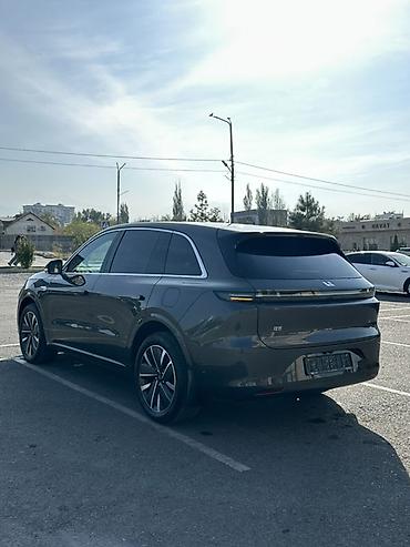 byd plus: Lixiang L6: 2025 г., 1.5 л, Автомат, Гибрид, Кроссовер — 5
