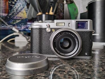 старые фотоаппарат: Два фотоаппарата по цене одного! 1. Продается камера мечты Fujifilm