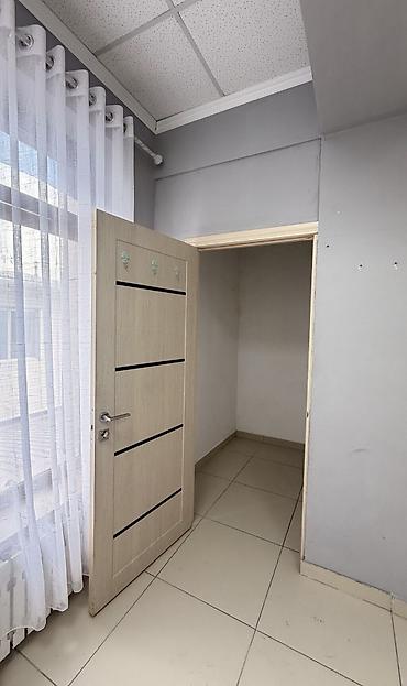neta s бишкек: Сдаю Офисный кабинет: 15 м², В бизнес центре, С ремонтом, Первая линия — 4