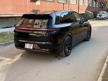 Lixiang: Lixiang L7: 2023 г., 1.5 л, Автомат, Гибрид, Кроссовер — 1