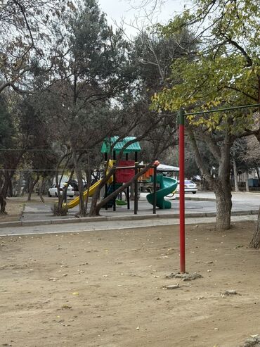 Həyət evləri və villaların satışı: 4 otaqlı, 110 kv. m, Orta təmir — 4